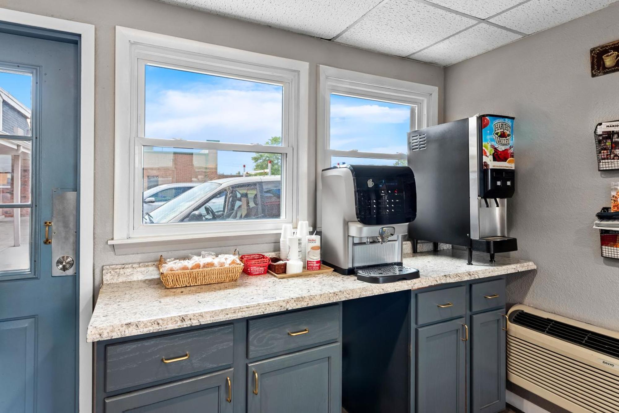 Americas Best Value Inn Marion Bagian luar foto