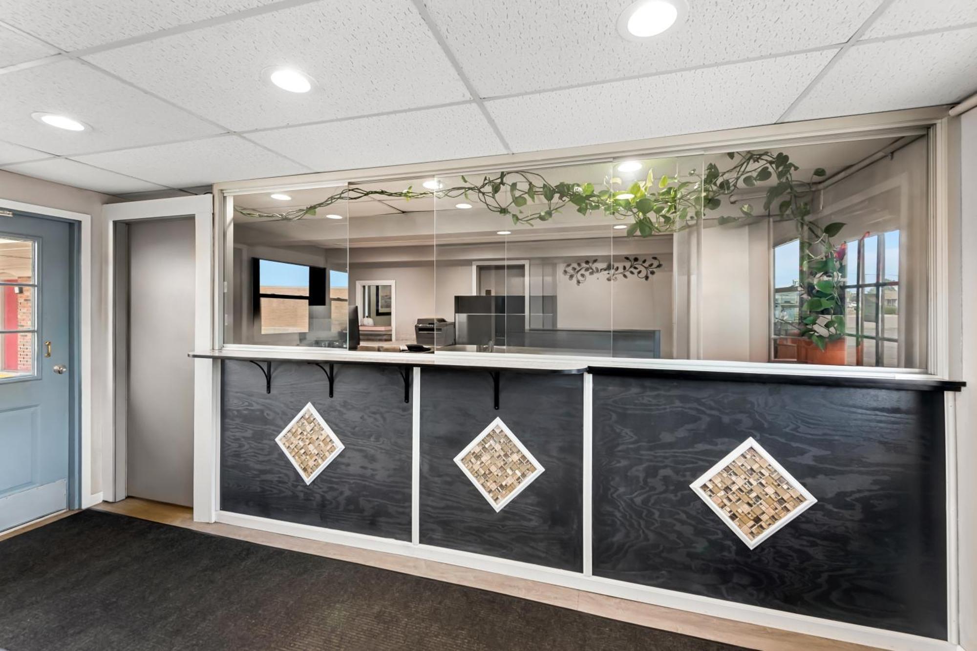 Americas Best Value Inn Marion Bagian luar foto